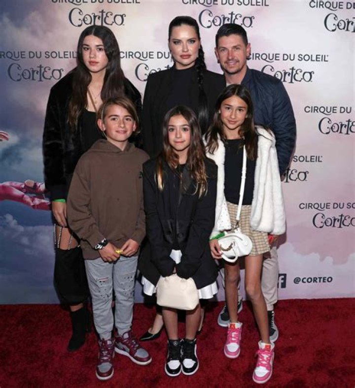 Adriana Lima's Sister: The Ultimate Guide To Her Life And Career