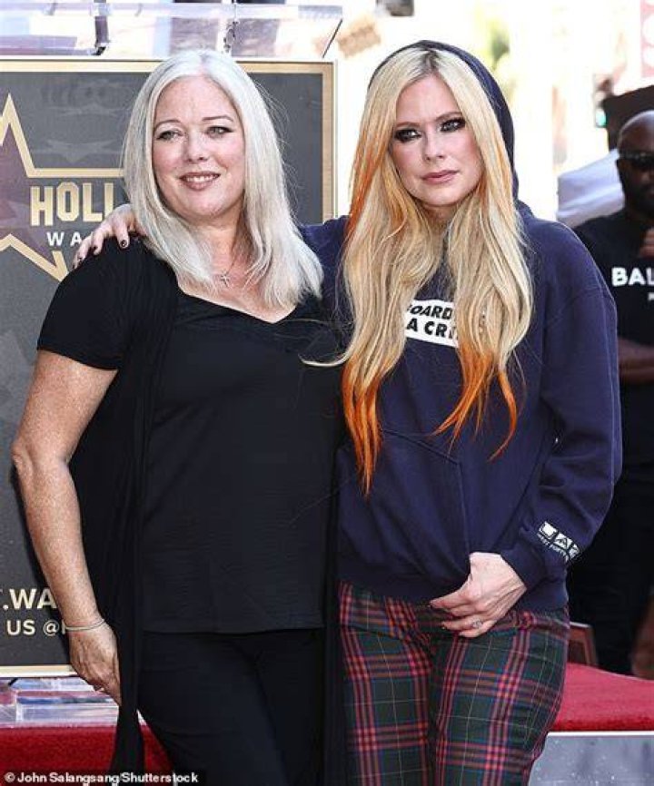 Avril Lavigne's Family: The Singer's Children And Personal Life