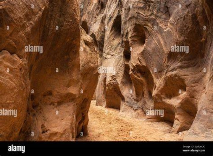 Explore The Marvelous Dry Gulch In Utah
